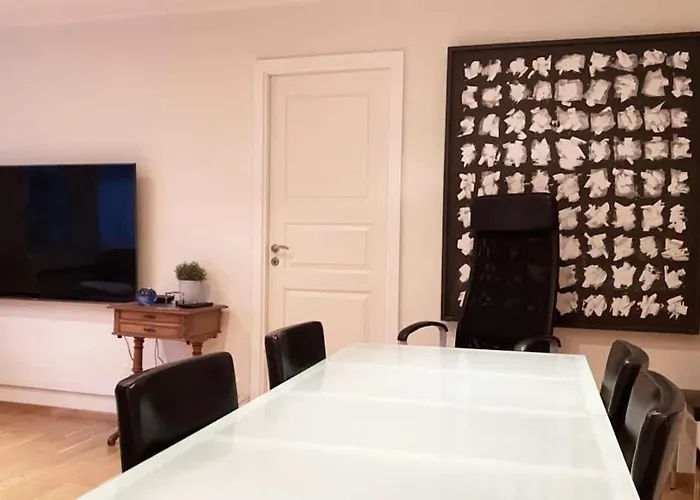 아파트 Dinbnb L 700m To Aquarium I 6th Floor And Elevator - Value For The Money