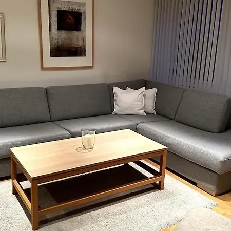 Apartment Dinbnb L 700m To Aquarium I 6th Floor And Elevator - Value For The Money