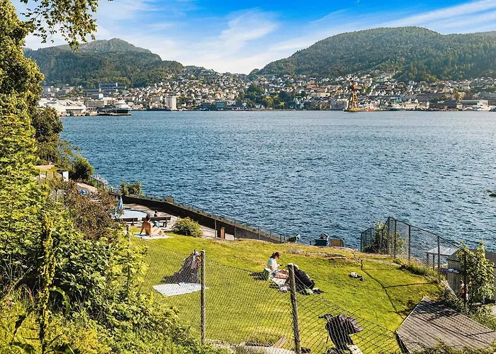 Dinbnb L 700m To Aquarium I 6th Floor And Elevator - Value For The Money